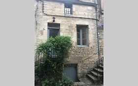 La Petite Maison Medievale De Melanie